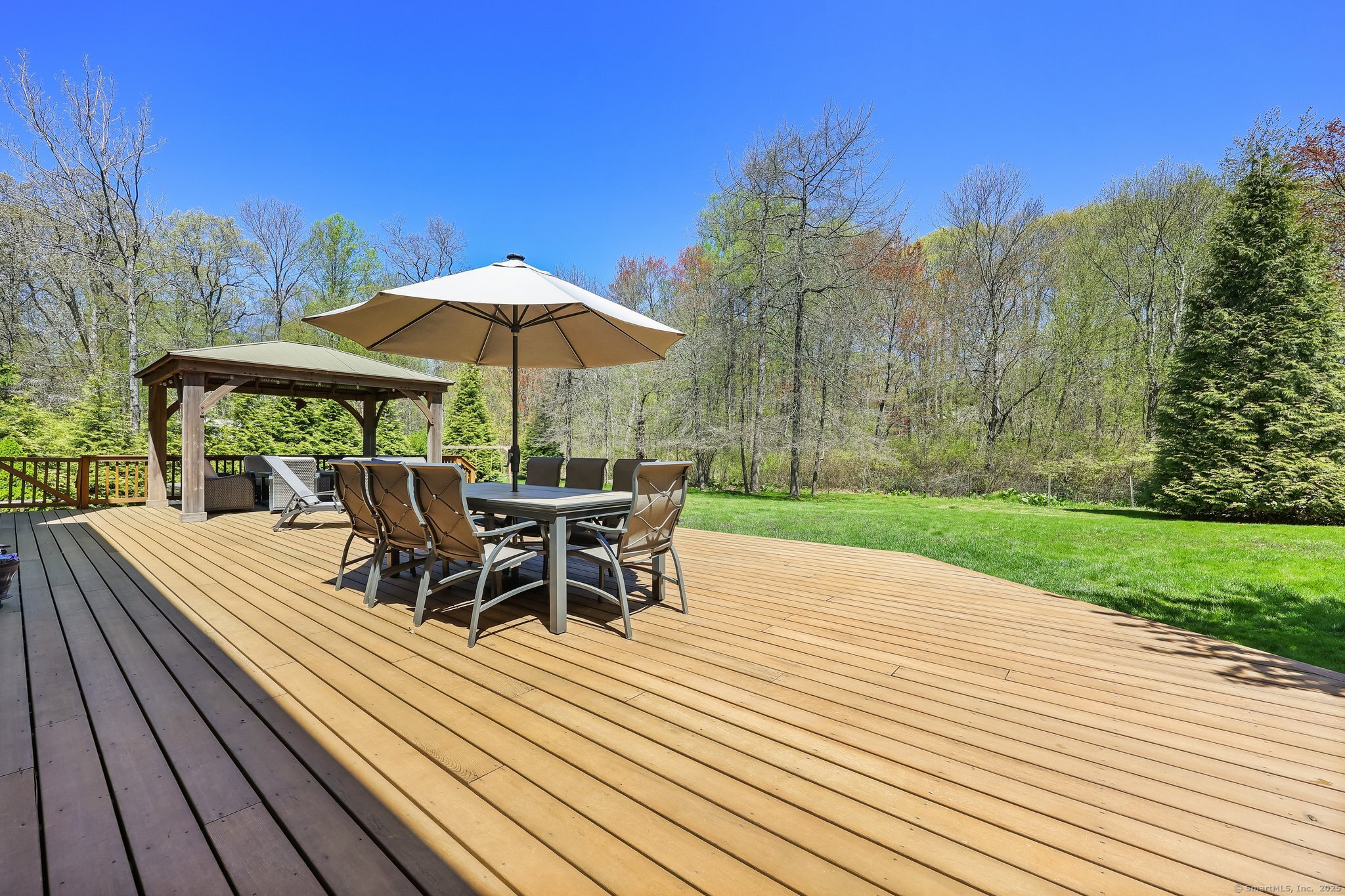 4 Walnut Ridge Road