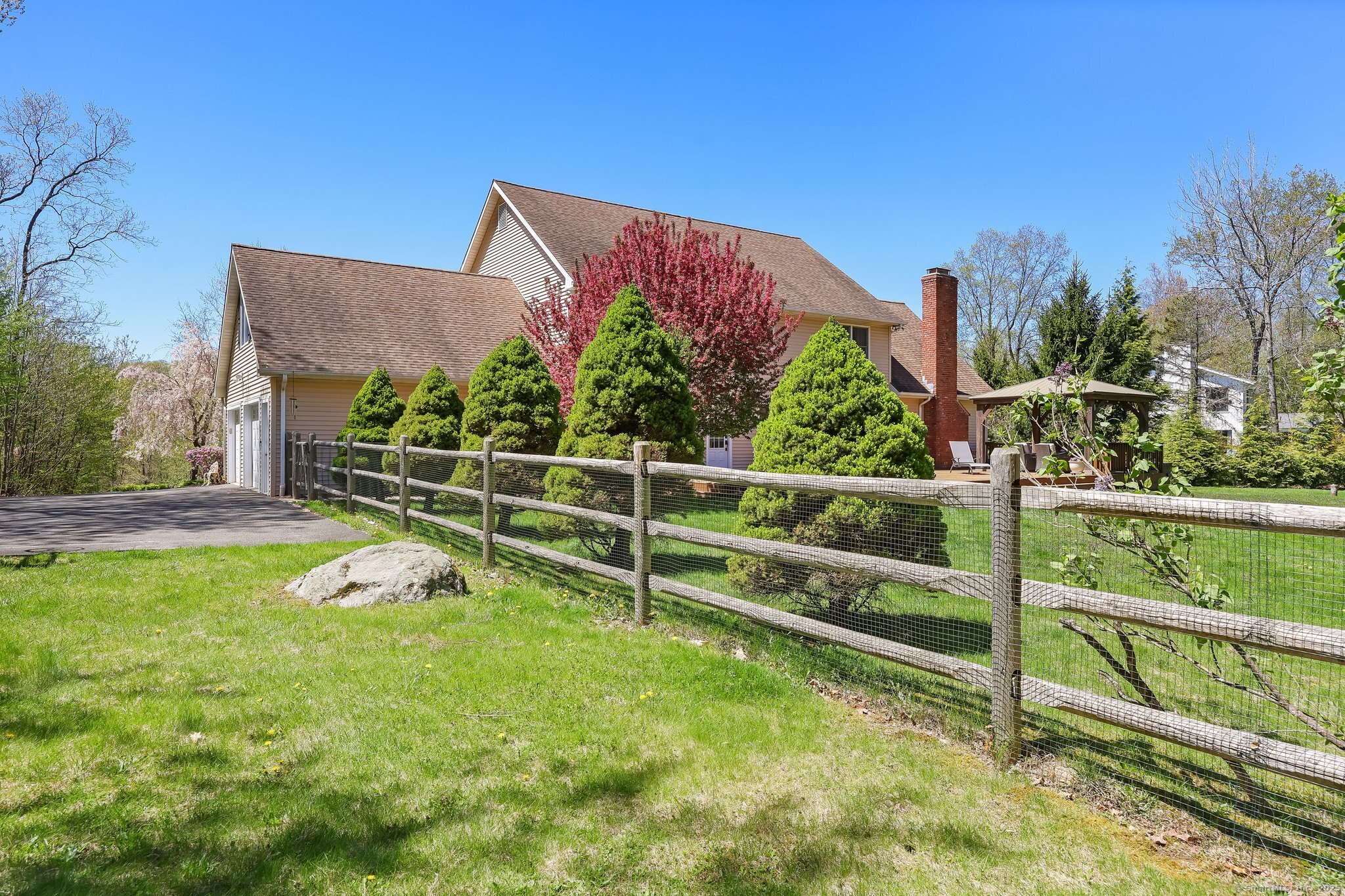 4 Walnut Ridge Road