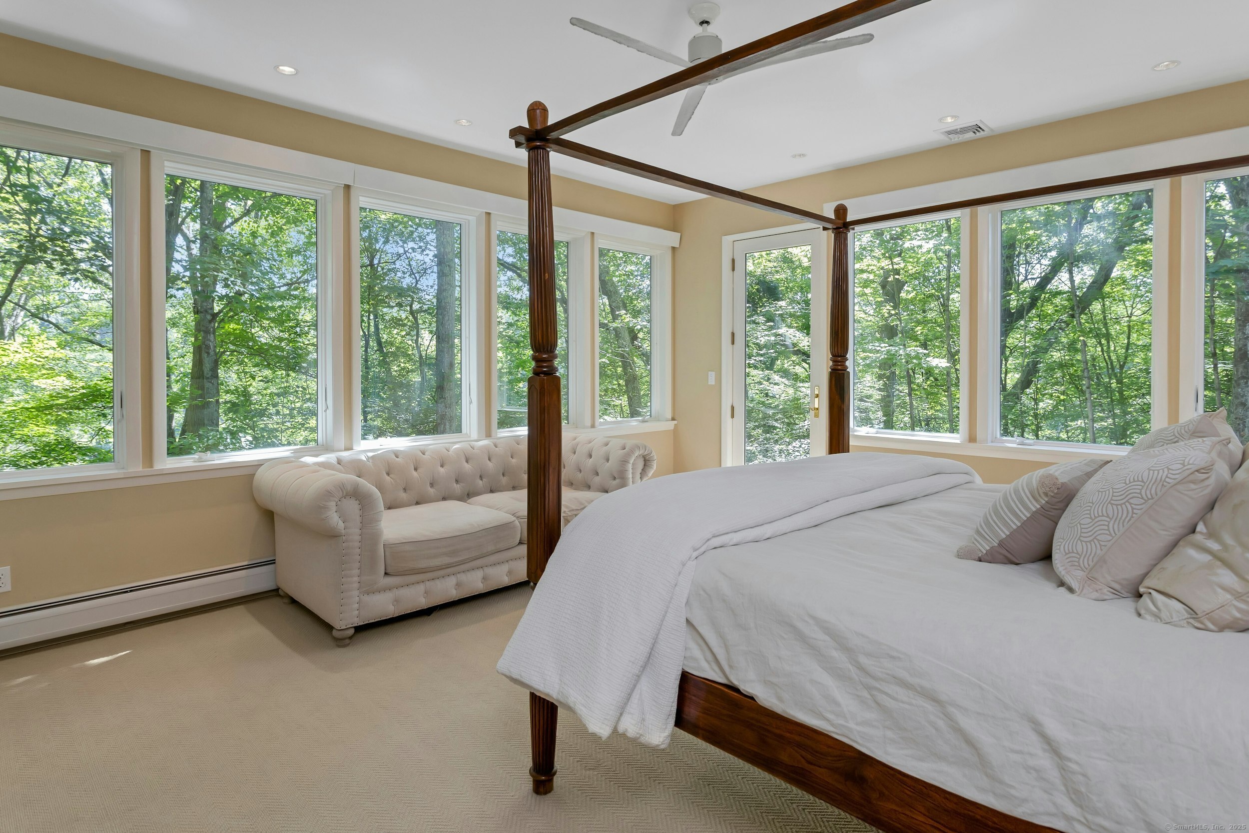 73 Lakeside Drive