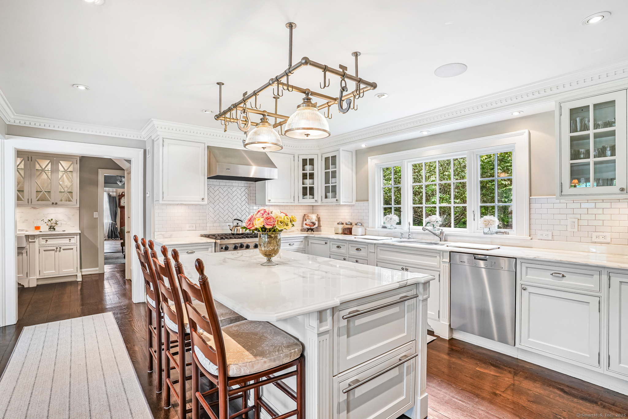 1191 Oenoke Ridge