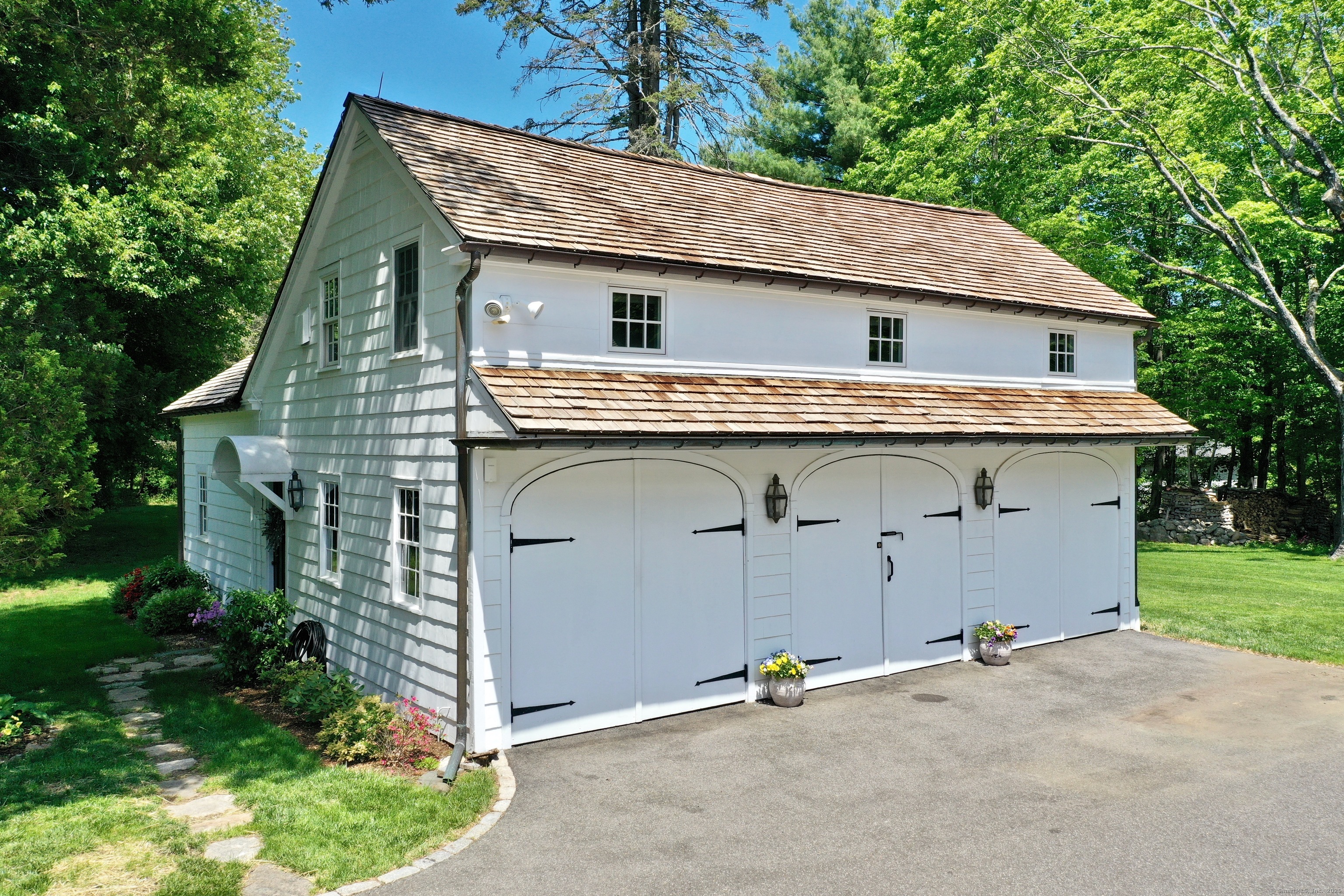 1191 Oenoke Ridge