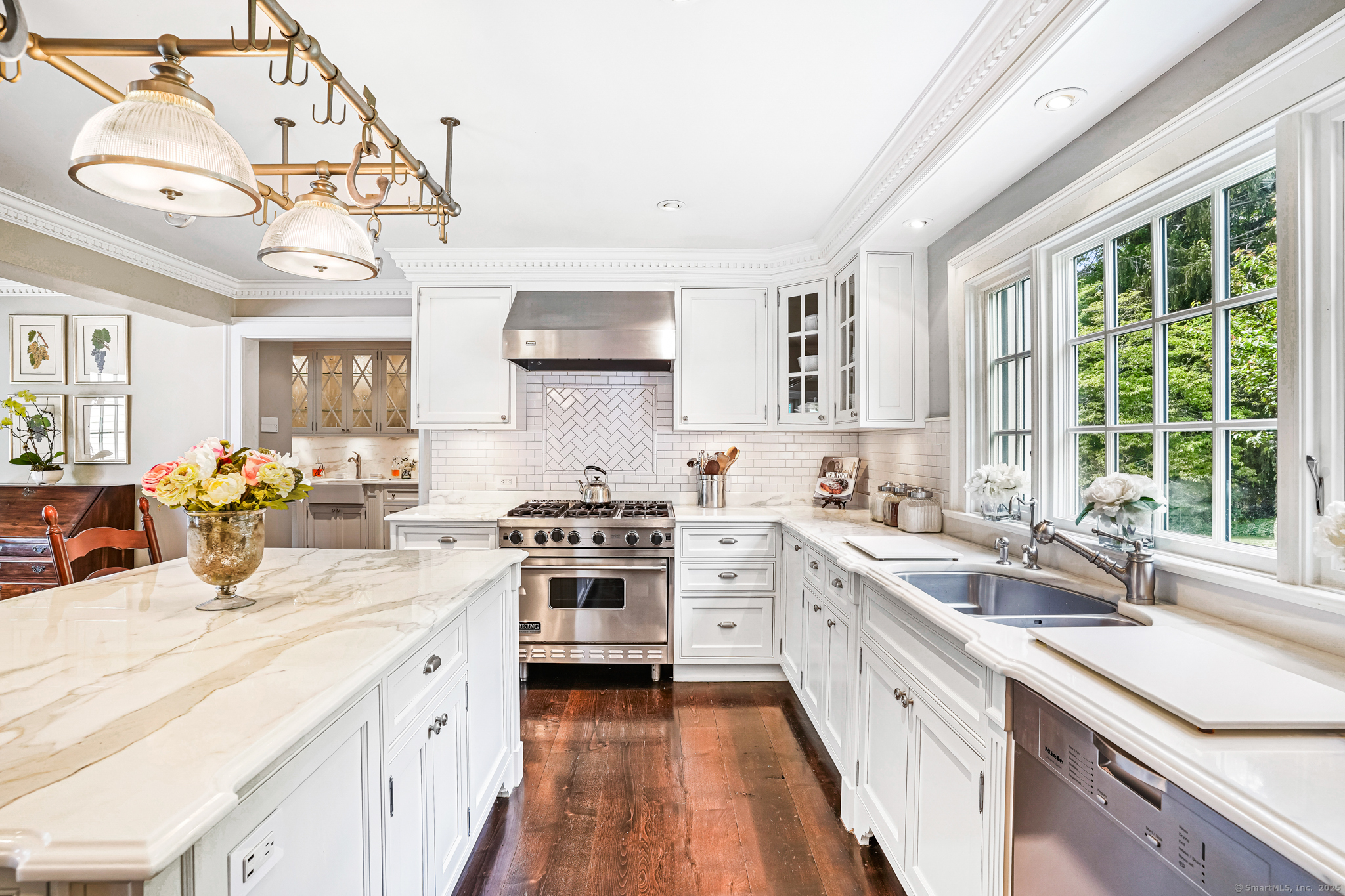1191 Oenoke Ridge