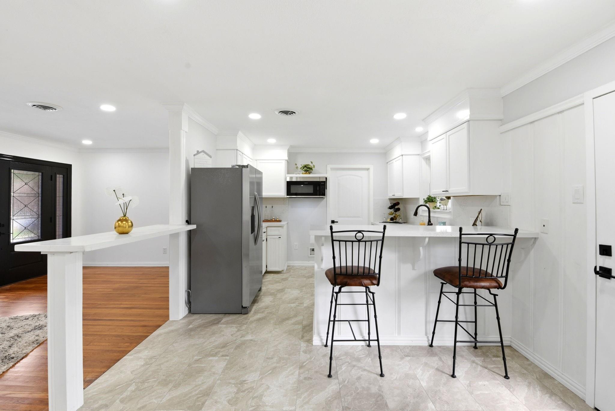 5714 Nina Lee Lane