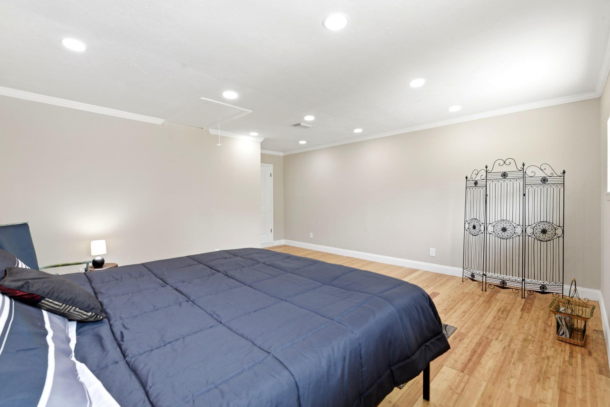 5714 Nina Lee Lane