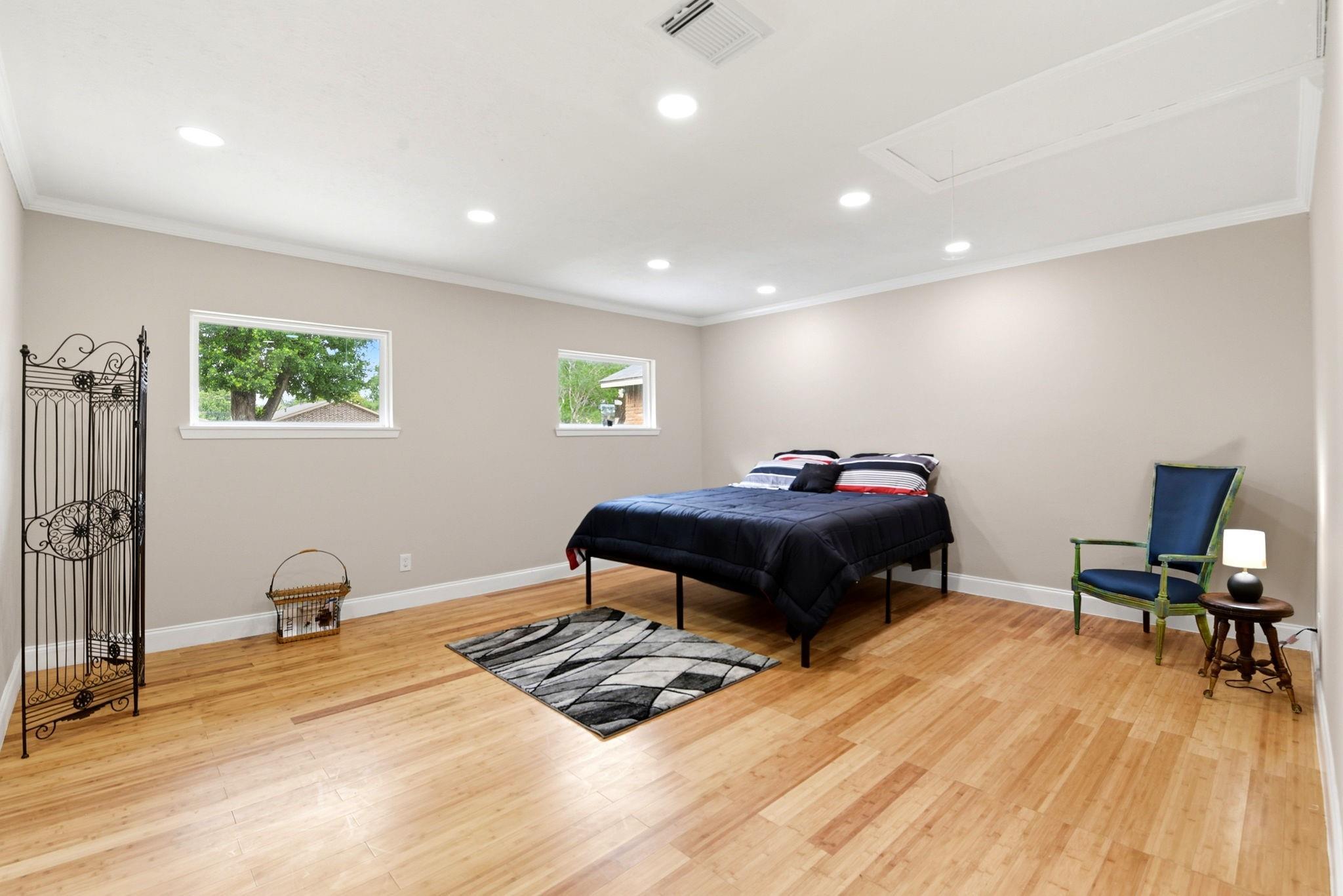 5714 Nina Lee Lane