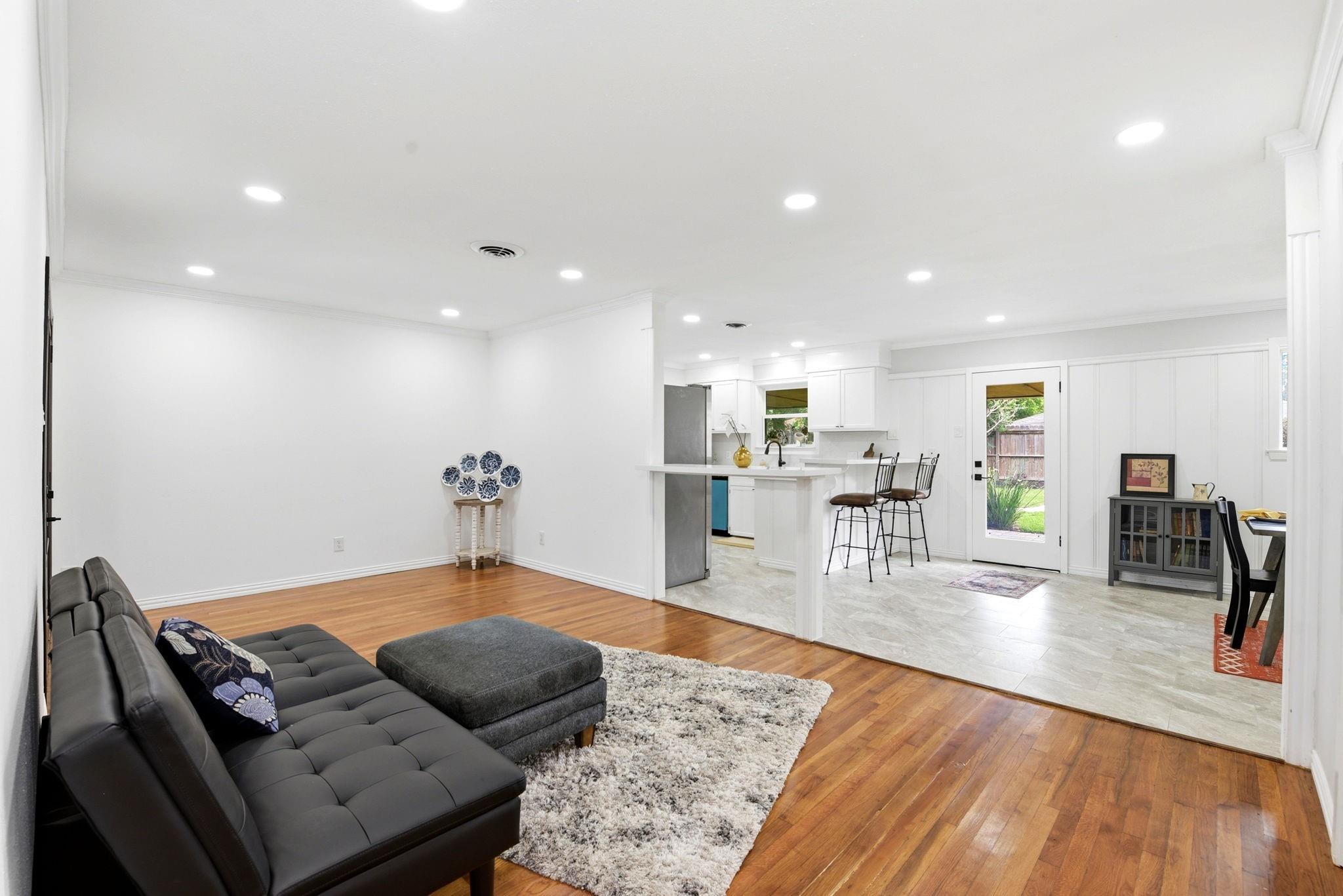 5714 Nina Lee Lane