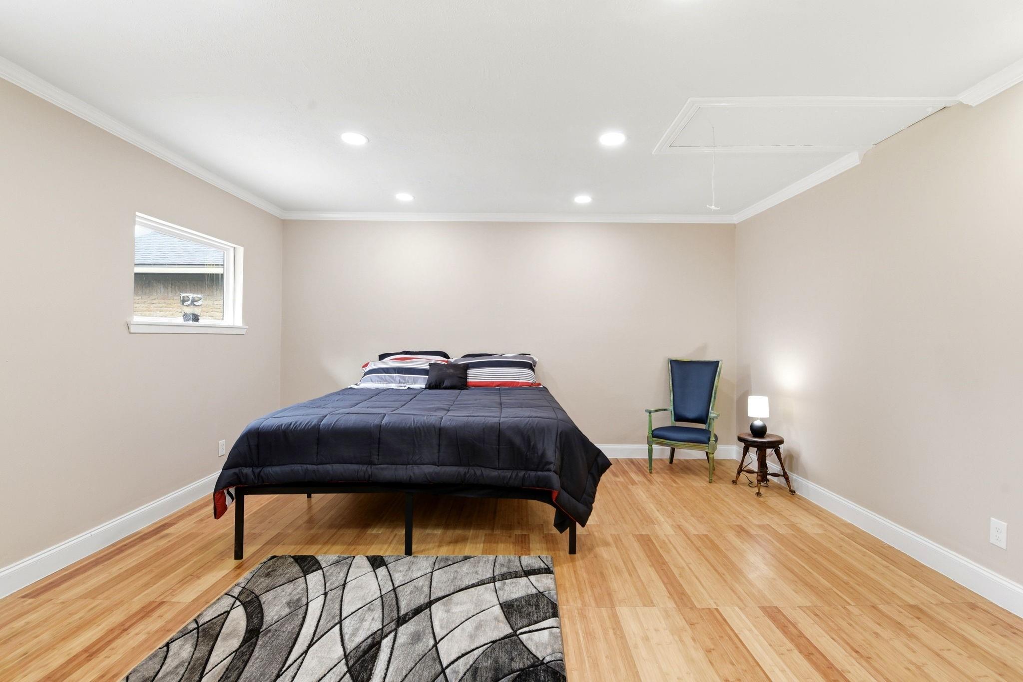 5714 Nina Lee Lane