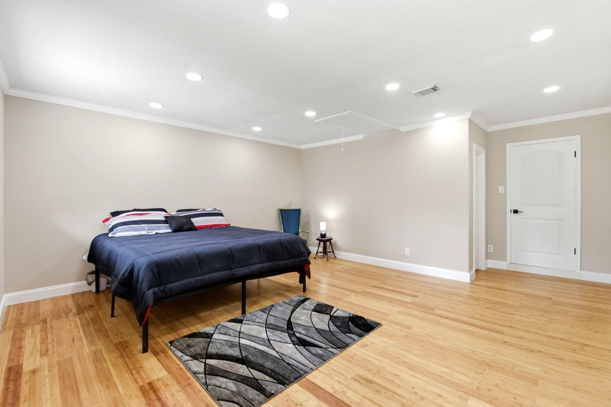 5714 Nina Lee Lane