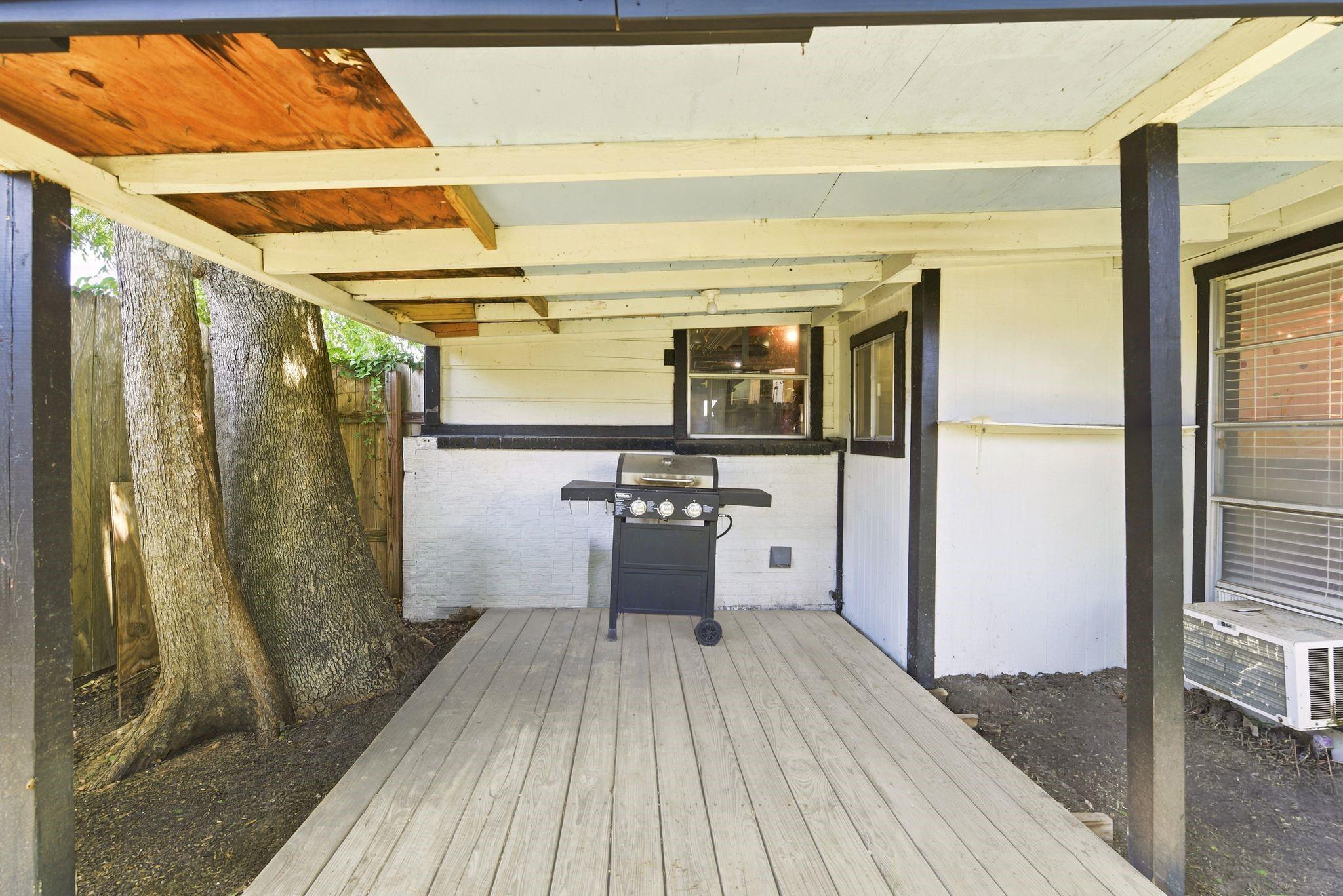 10707 Hillside Drive