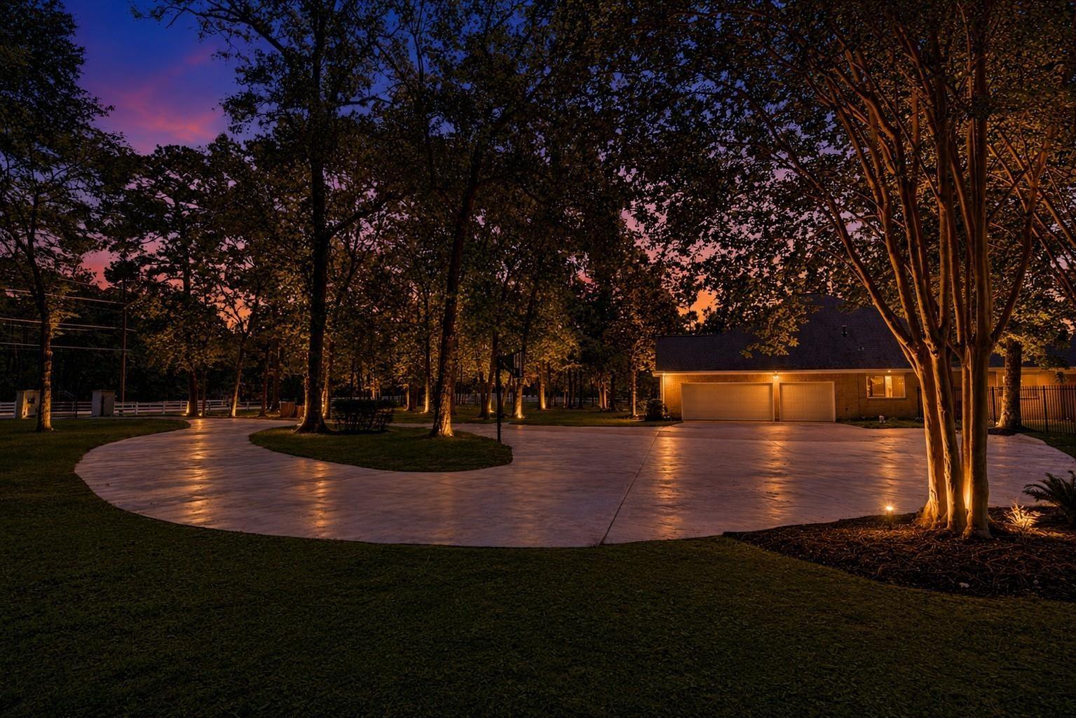10965 Lake Forest Drive