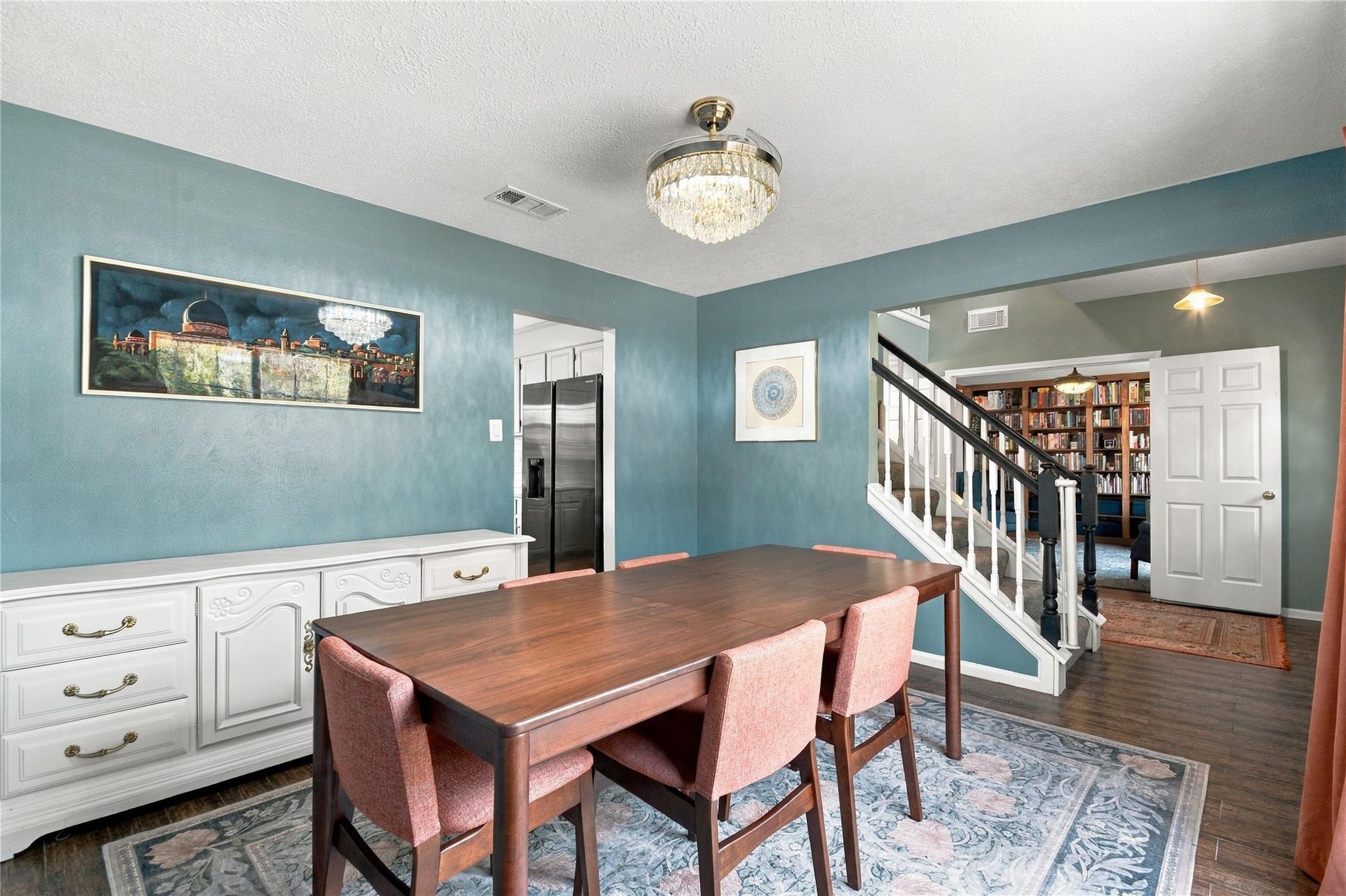 309 E Golden Arrow Circle