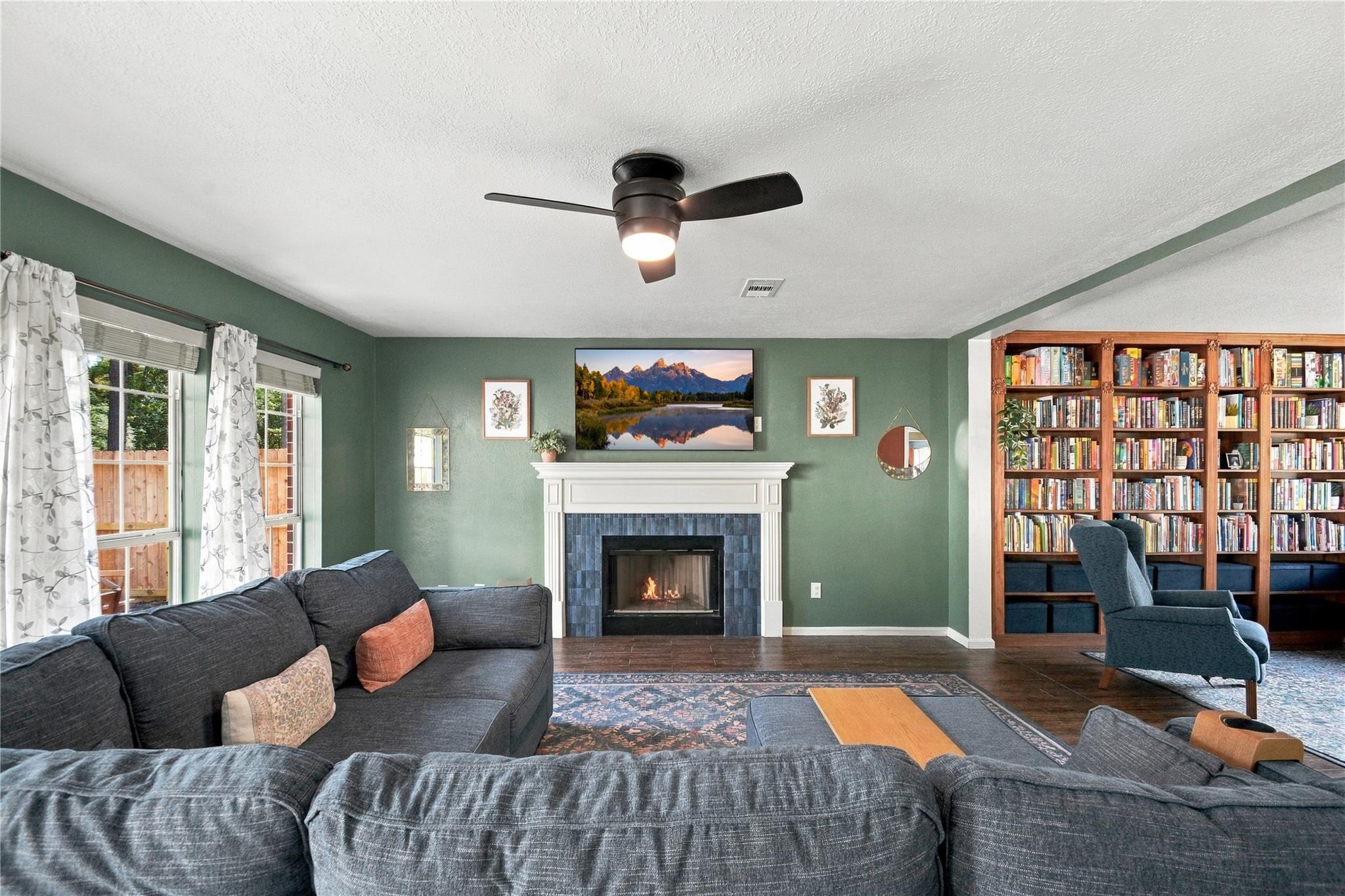 309 E Golden Arrow Circle
