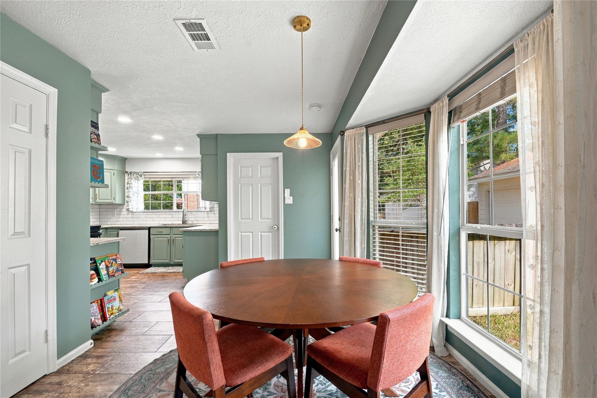 309 E Golden Arrow Circle