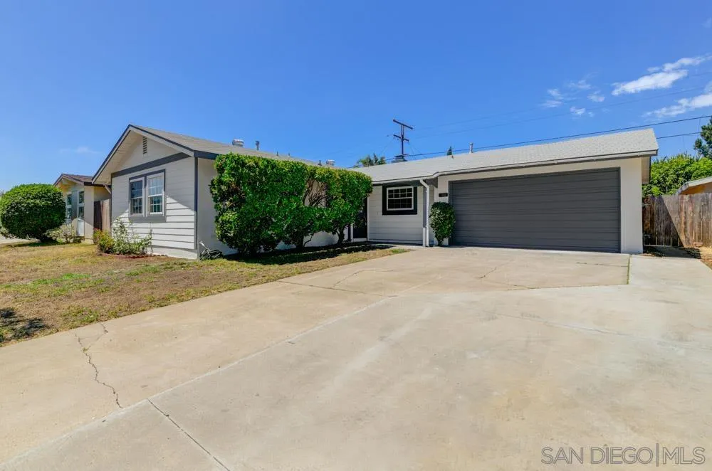 4568 Clairemont Dr