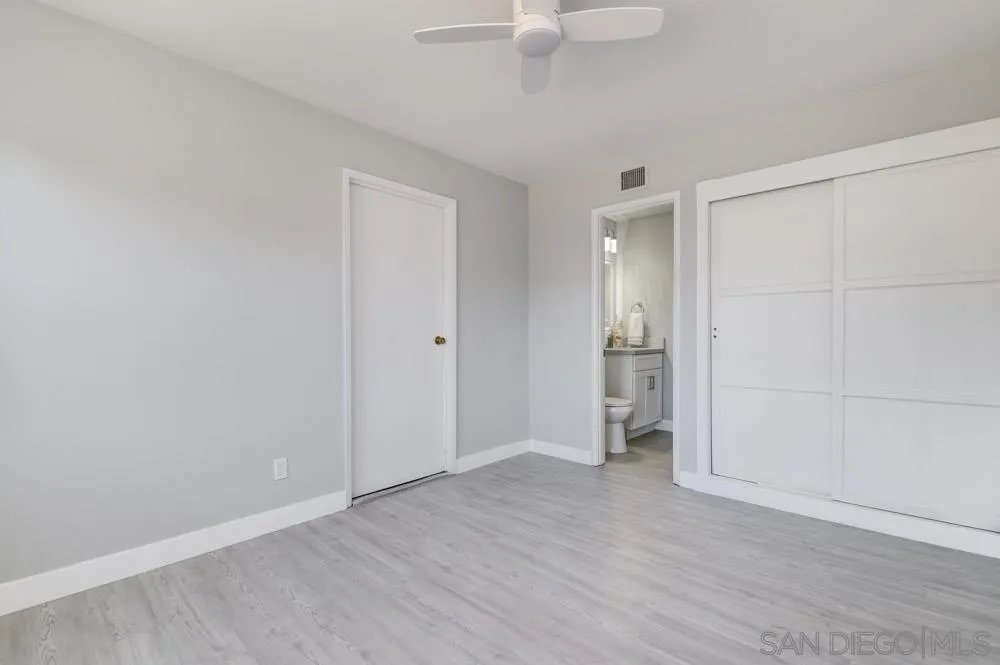 4568 Clairemont Dr