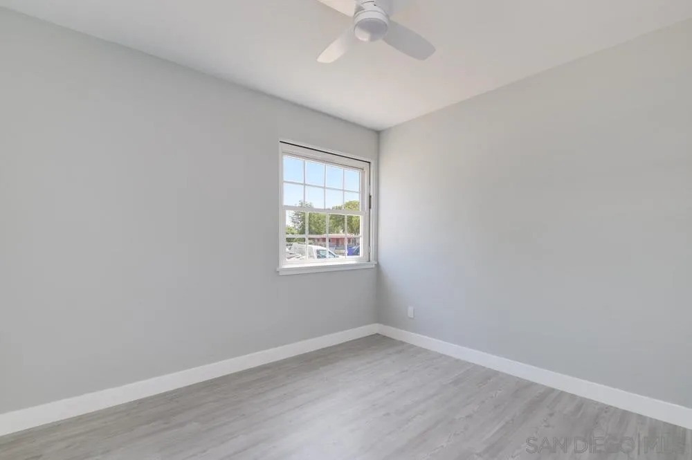 4568 Clairemont Dr