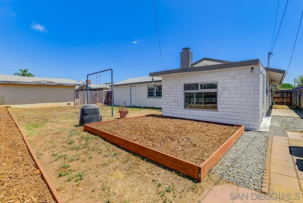 4568 Clairemont Dr