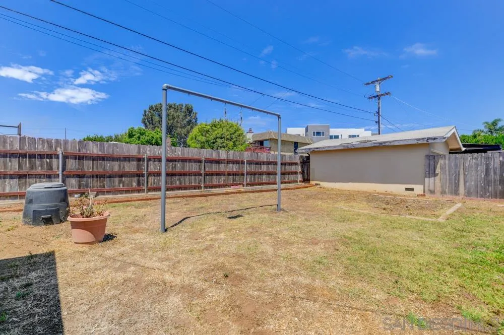4568 Clairemont Dr