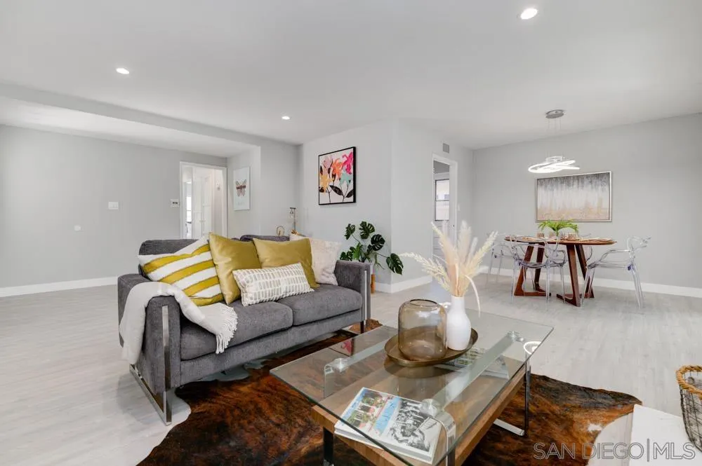 4568 Clairemont Dr