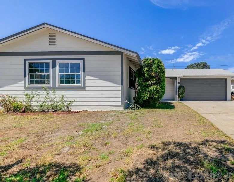 4568 Clairemont Dr