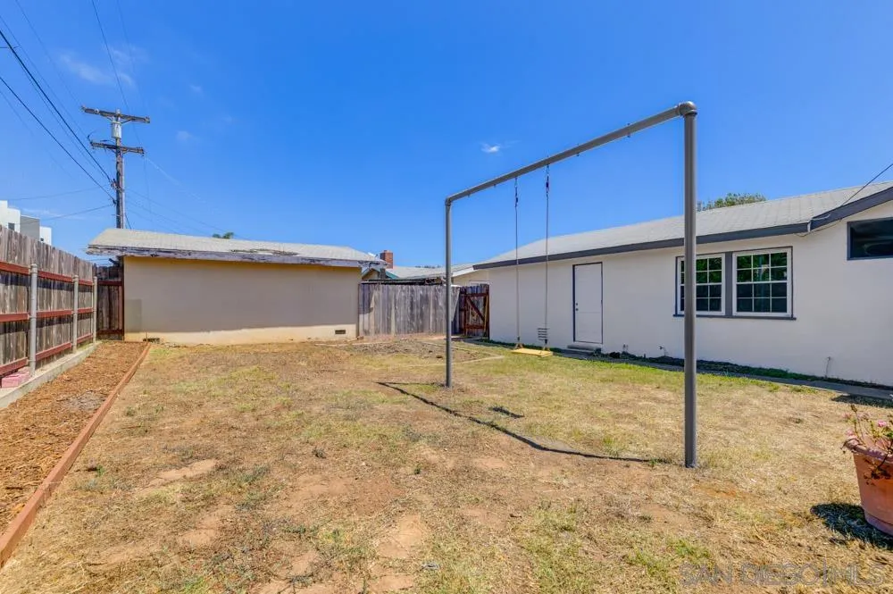 4568 Clairemont Dr
