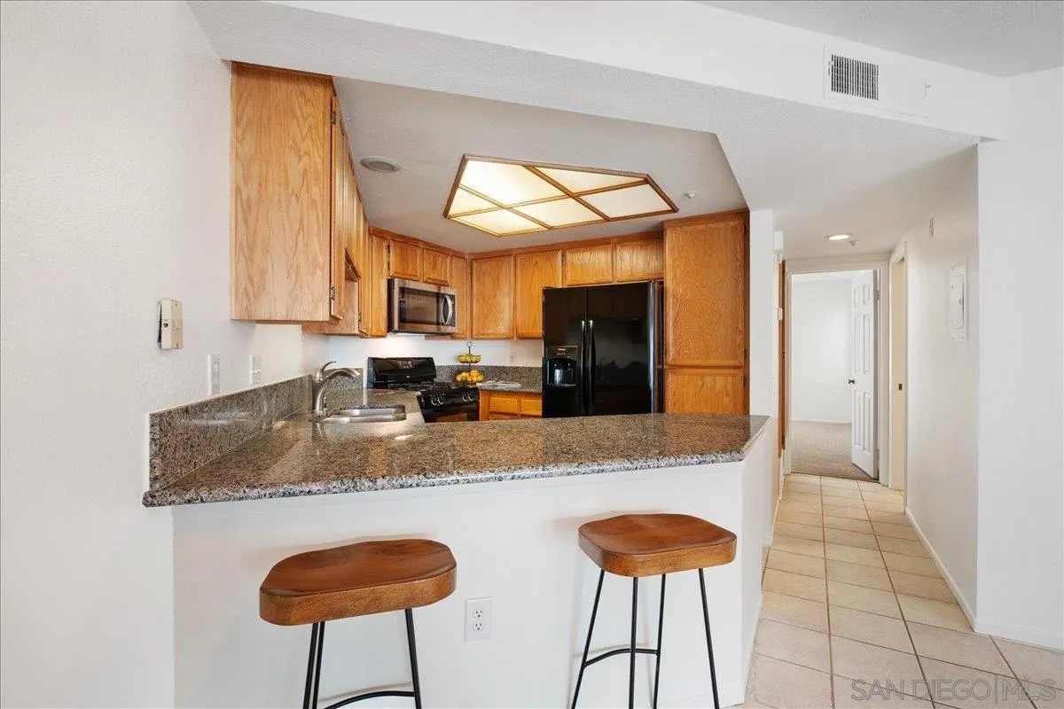 600 N The Strand Unit 51
