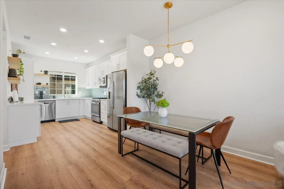 4373 Pacifica Way Unit 9