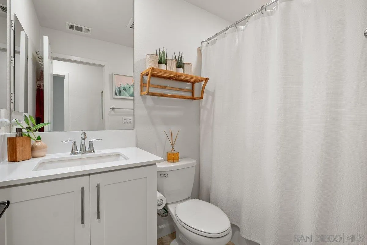 4373 Pacifica Way Unit 9