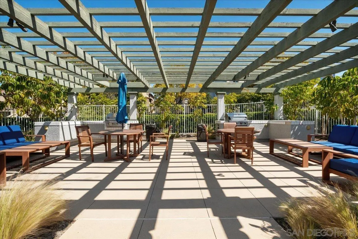 4373 Pacifica Way Unit 9