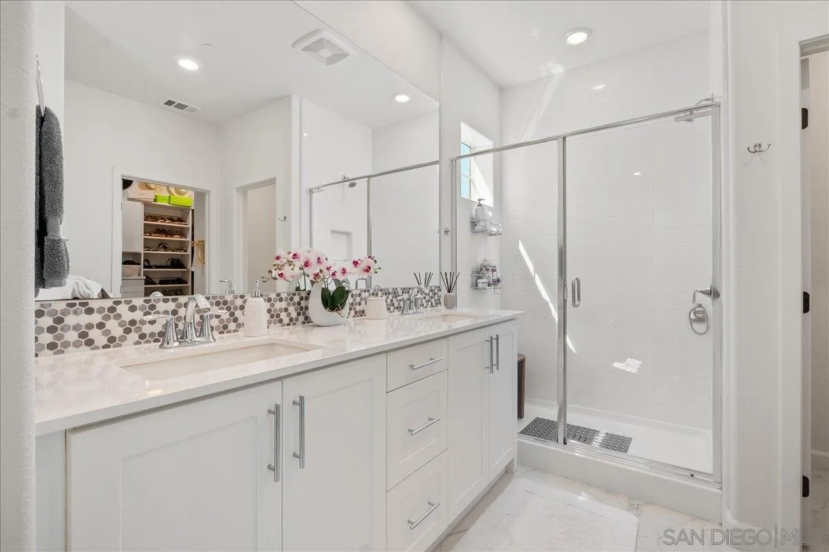 4373 Pacifica Way Unit 9