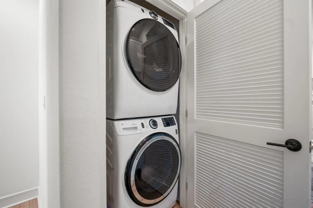 4373 Pacifica Way Unit 9