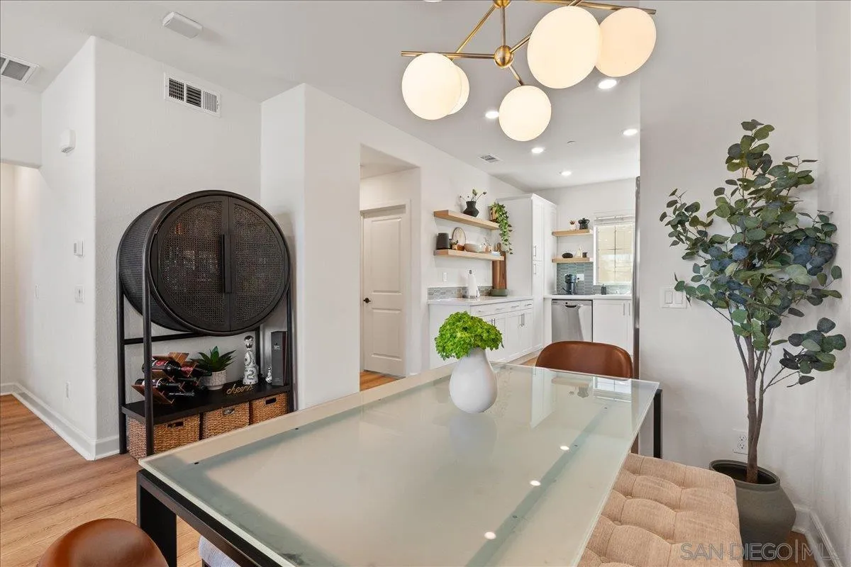 4373 Pacifica Way Unit 9