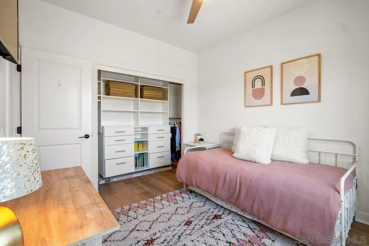 4373 Pacifica Way Unit 9