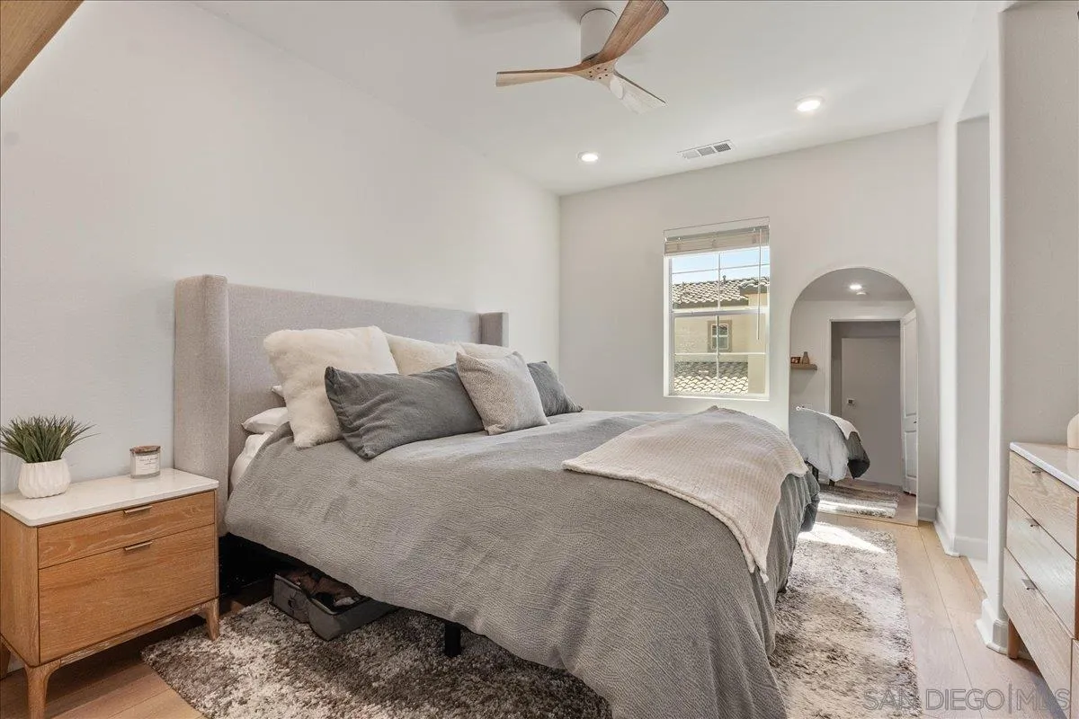 4373 Pacifica Way Unit 9