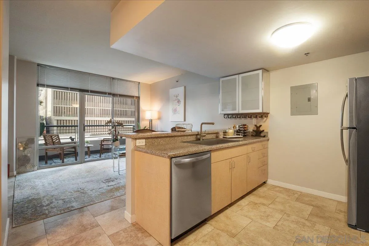 425 W W Beech St Unit 503, San Diego Unit: 503