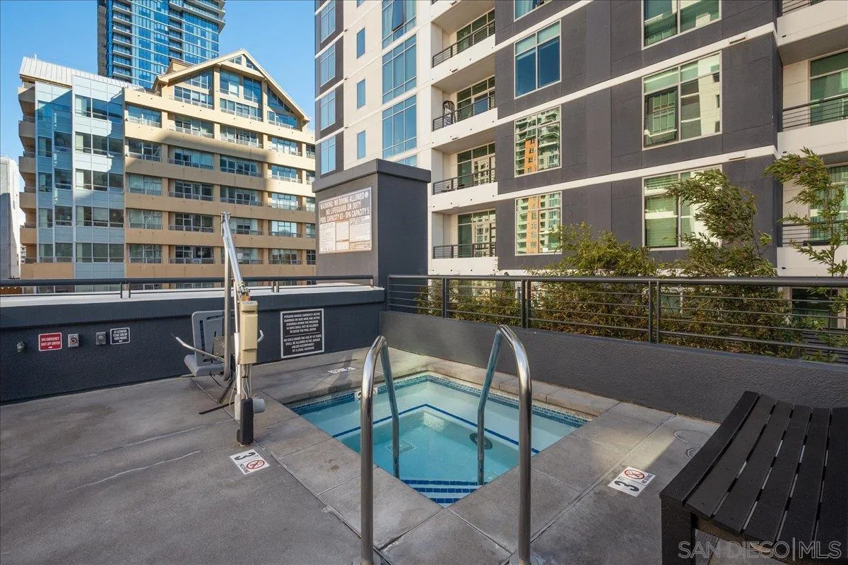 425 W W Beech St Unit 503, San Diego Unit: 503