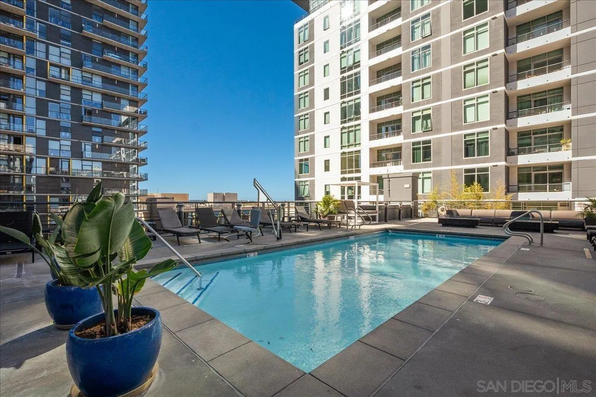 425 W W Beech St Unit 503, San Diego Unit: 503