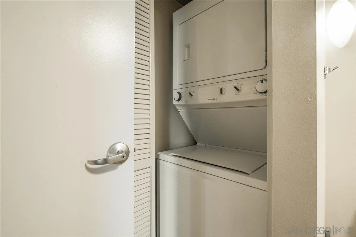 425 W W Beech St Unit 503, San Diego Unit: 503