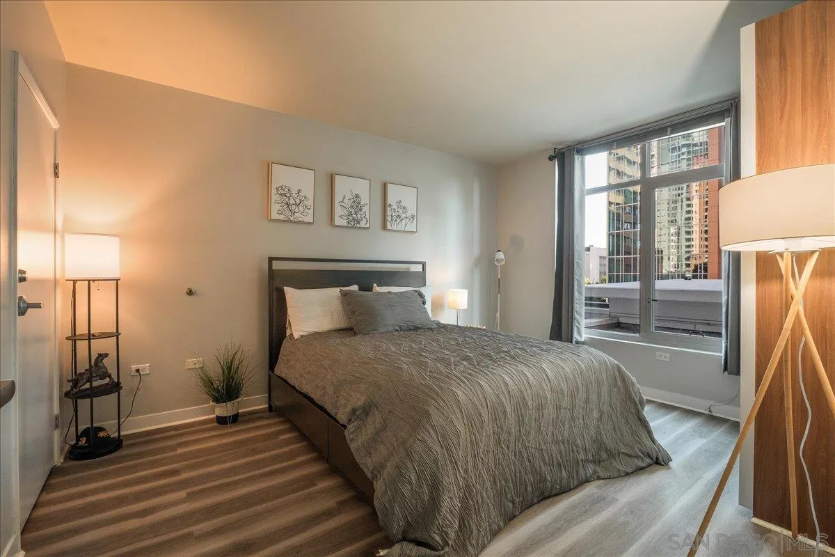 425 W W Beech St Unit 503, San Diego Unit: 503