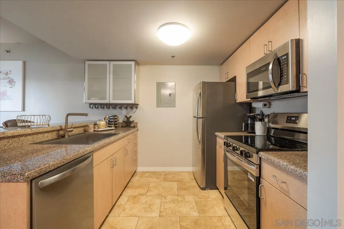 425 W W Beech St Unit 503, San Diego Unit: 503