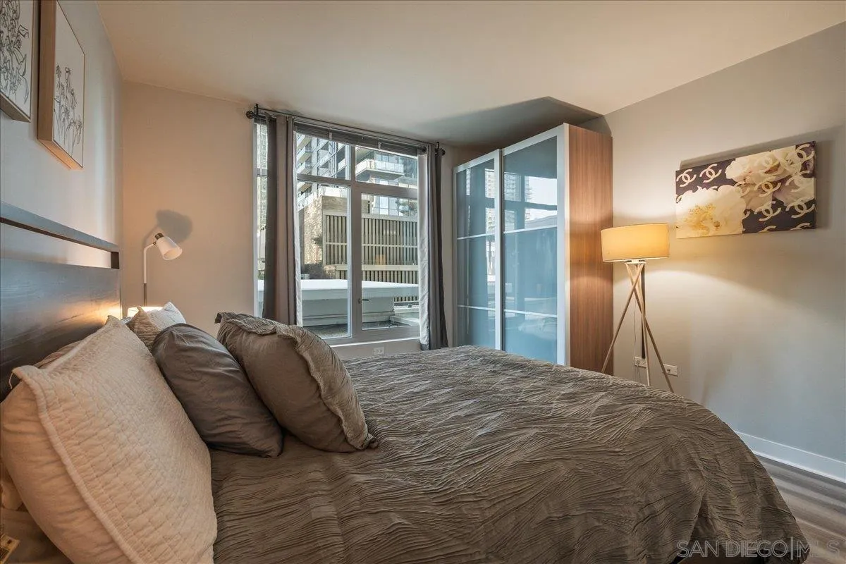 425 W W Beech St Unit 503, San Diego Unit: 503