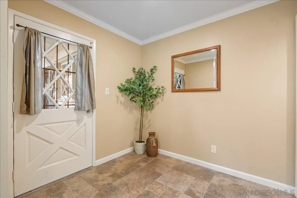 6927 Amherst St Unit 8, San Diego Unit: 8