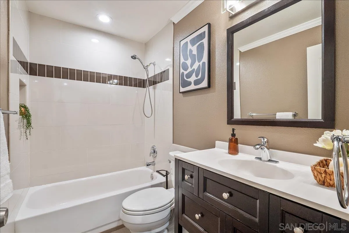6927 Amherst St Unit 8, San Diego Unit: 8