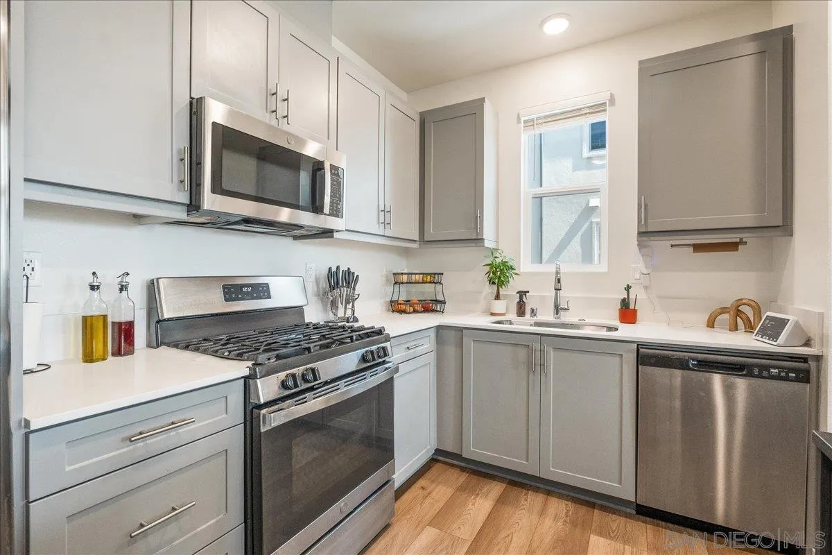 5464 Shorefront Dr Unit 143