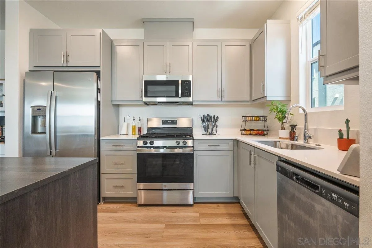 5464 Shorefront Dr Unit 143