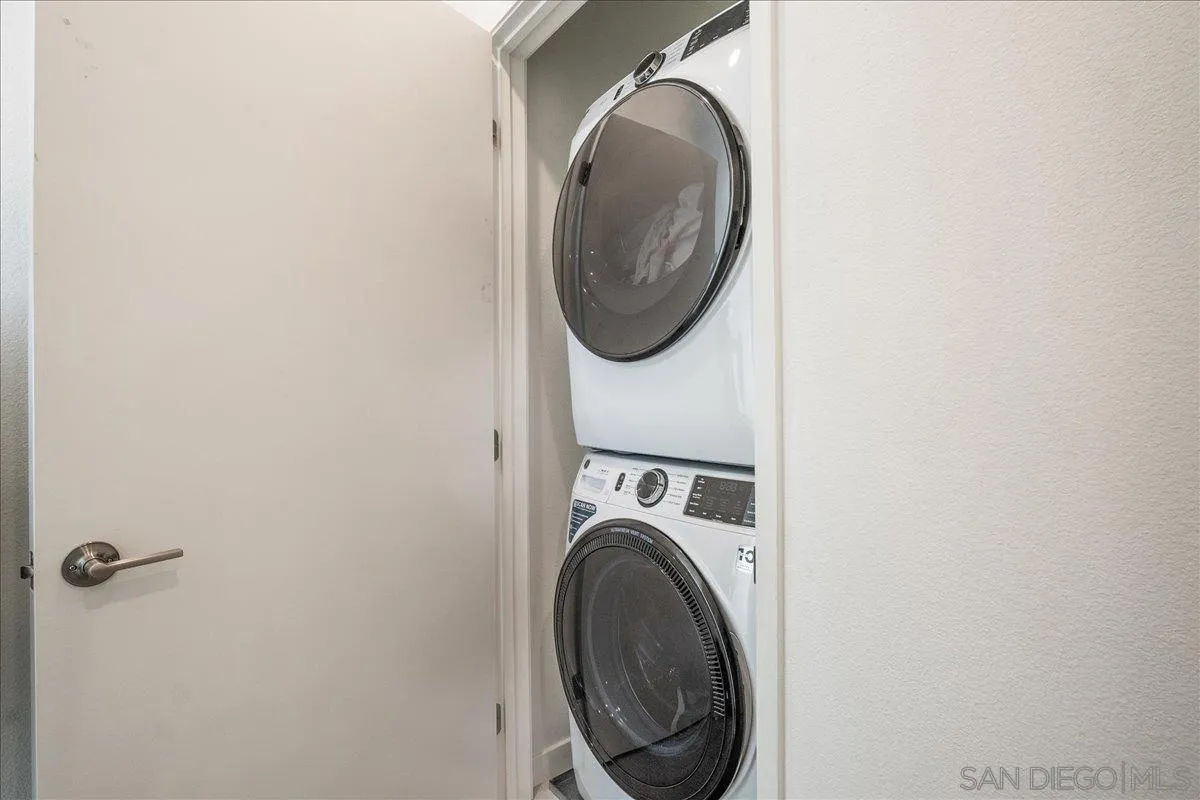 5464 Shorefront Dr Unit 143