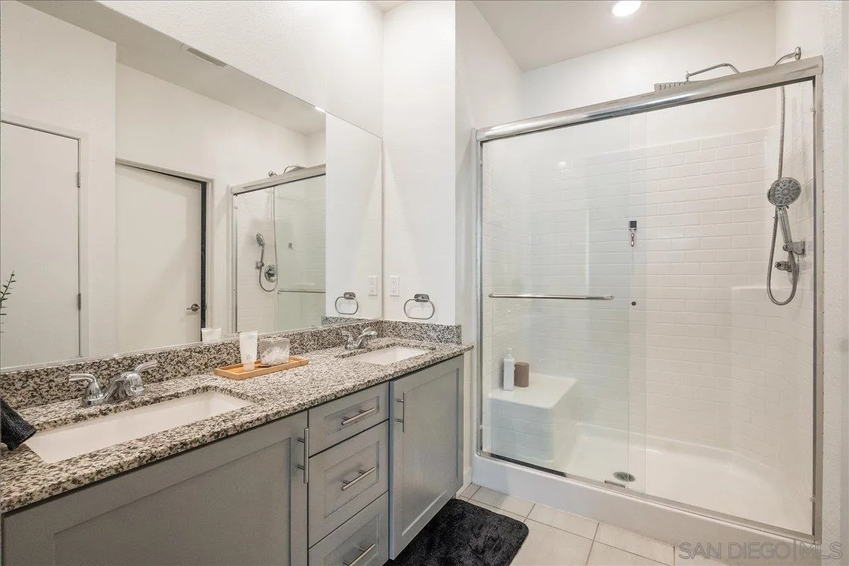 5464 Shorefront Dr Unit 143