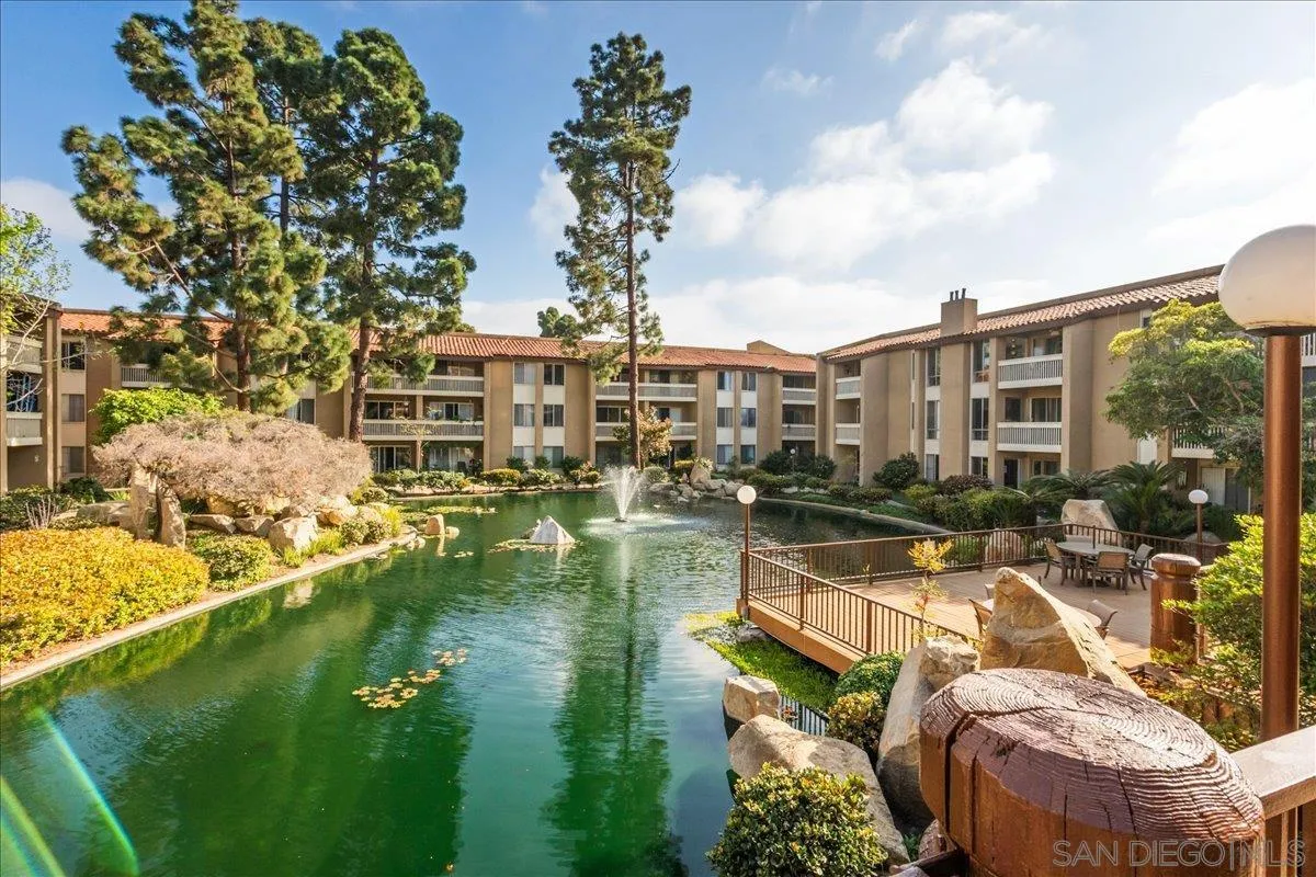 4600 Lamont Unit 224