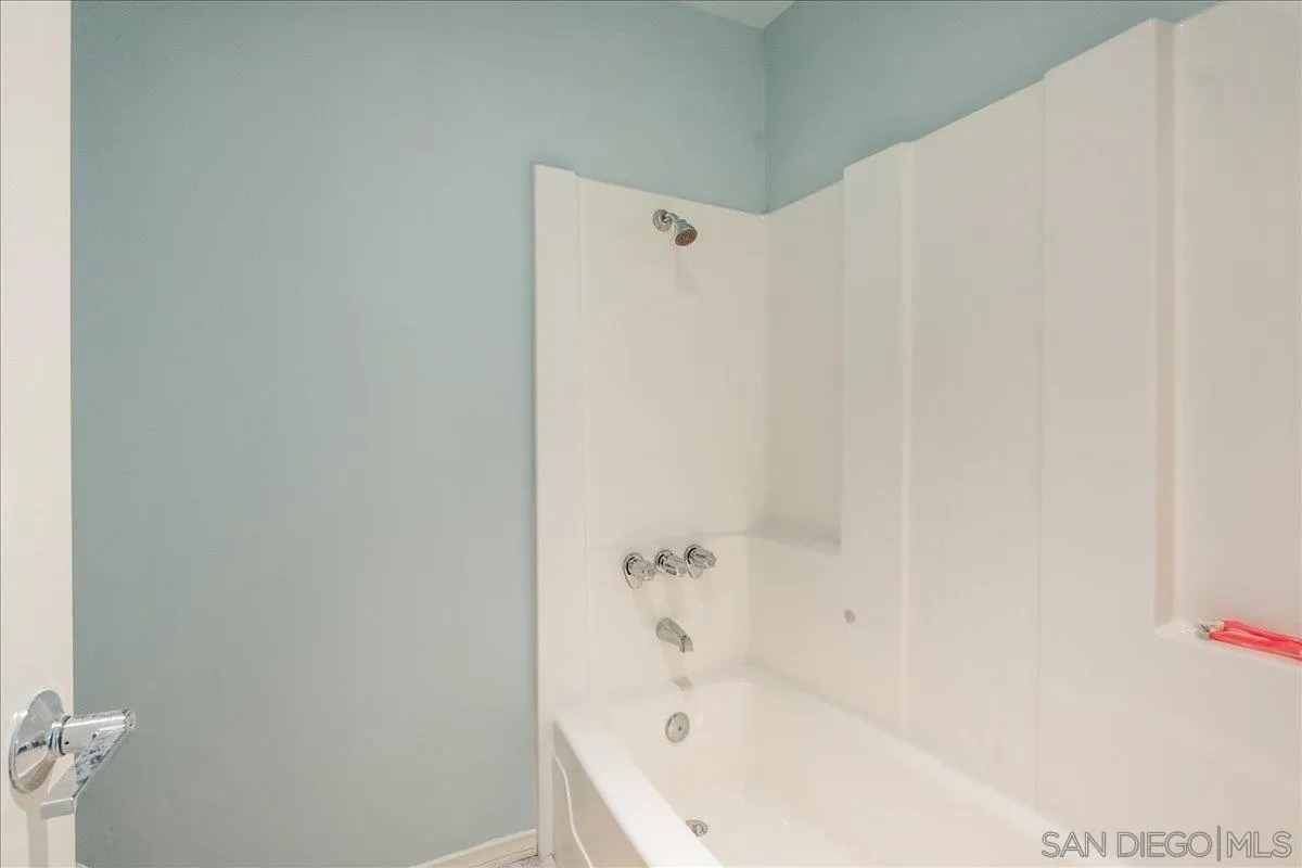 4600 Lamont Unit 224