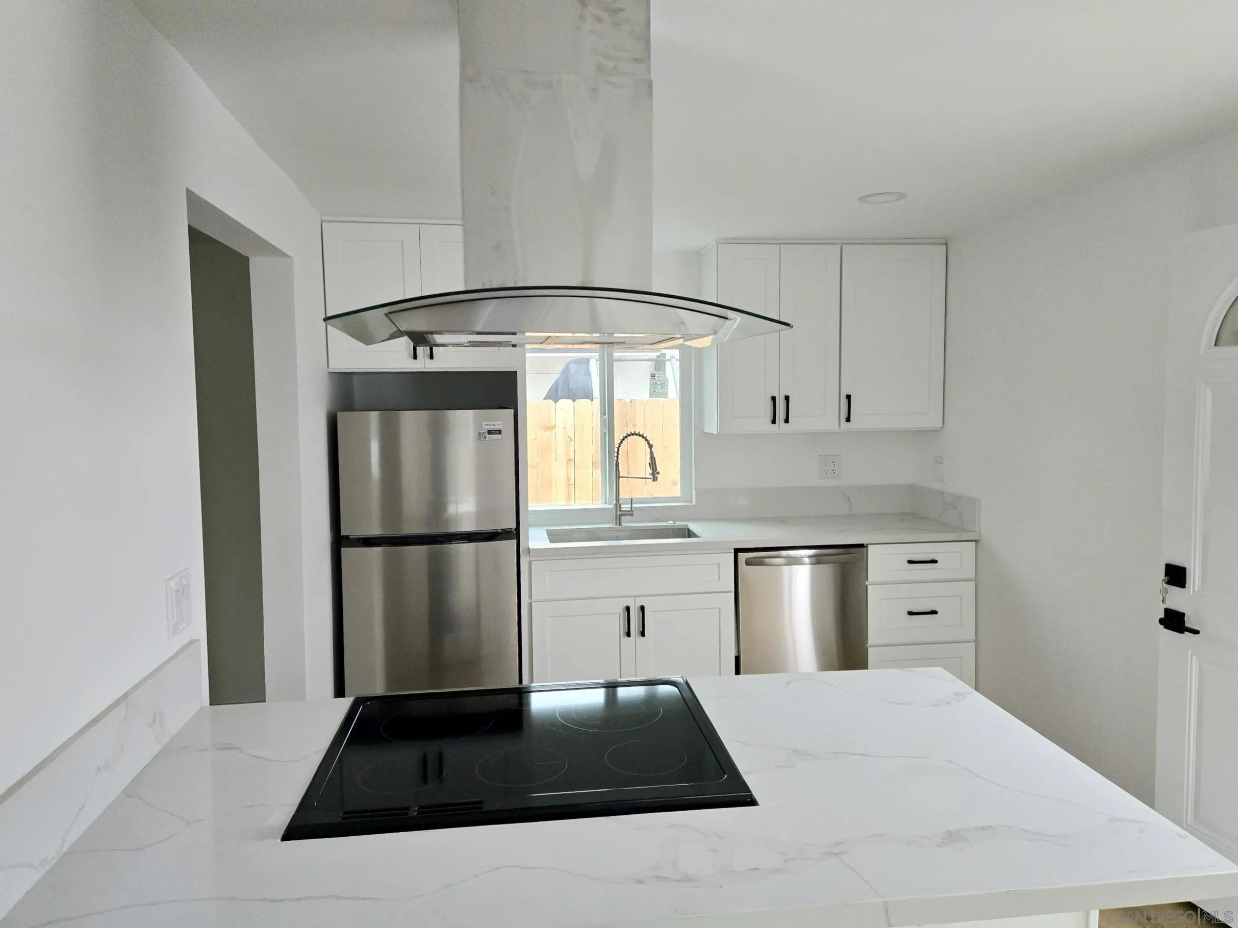 1086 7th St Unit 999